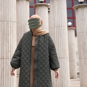 Kapitone Mont - Haki