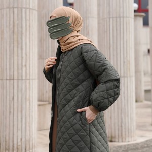 Kapitone Mont - Haki