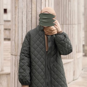 Kapitone Mont - Haki