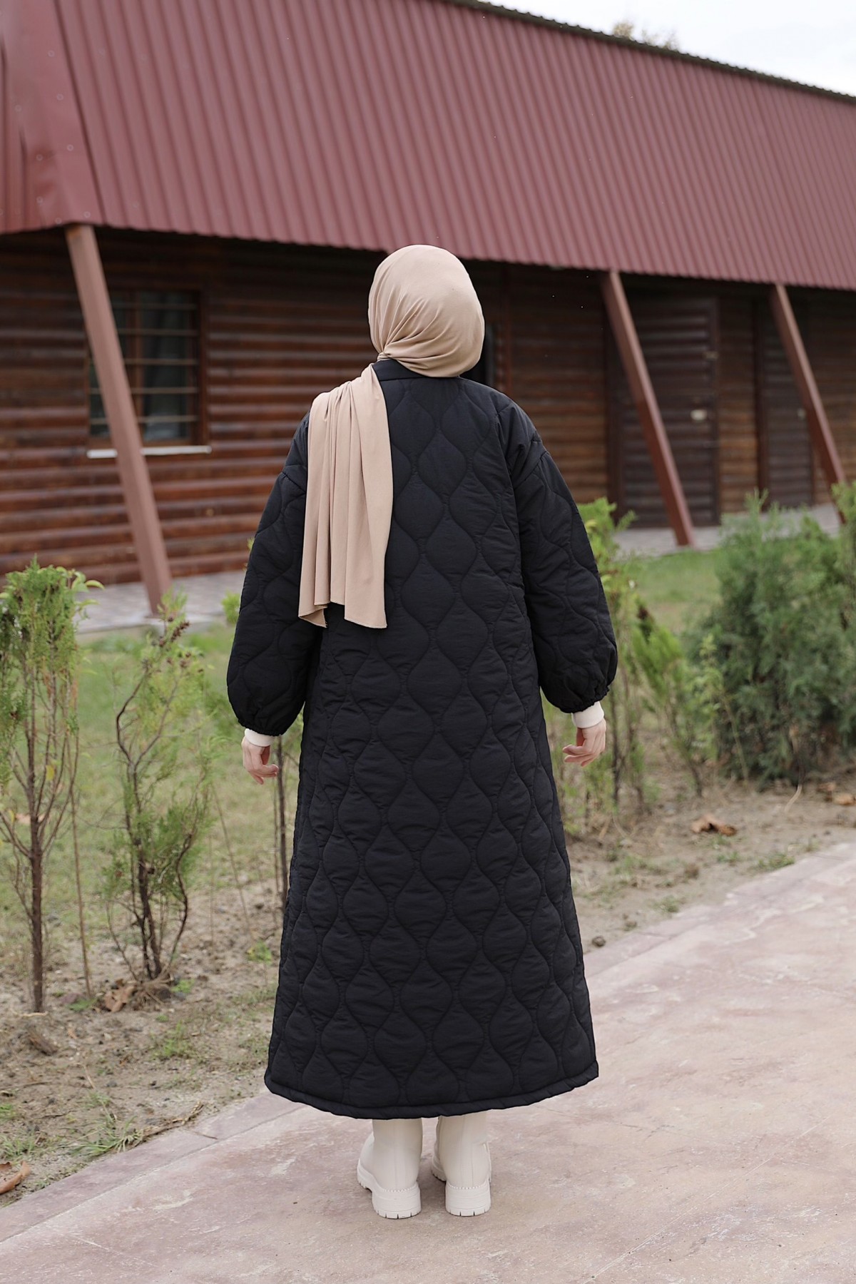 Damla Kapitone Mont - Siyah