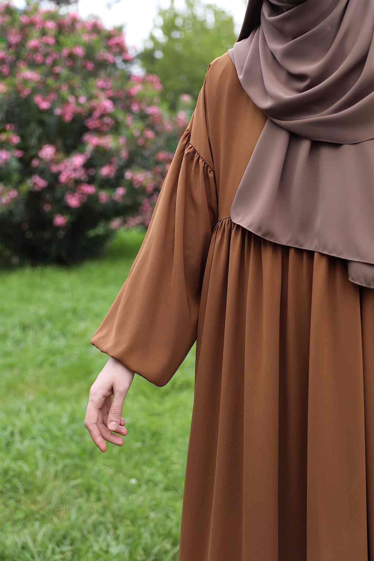 Rabia Elbise Ferace - Tarçın